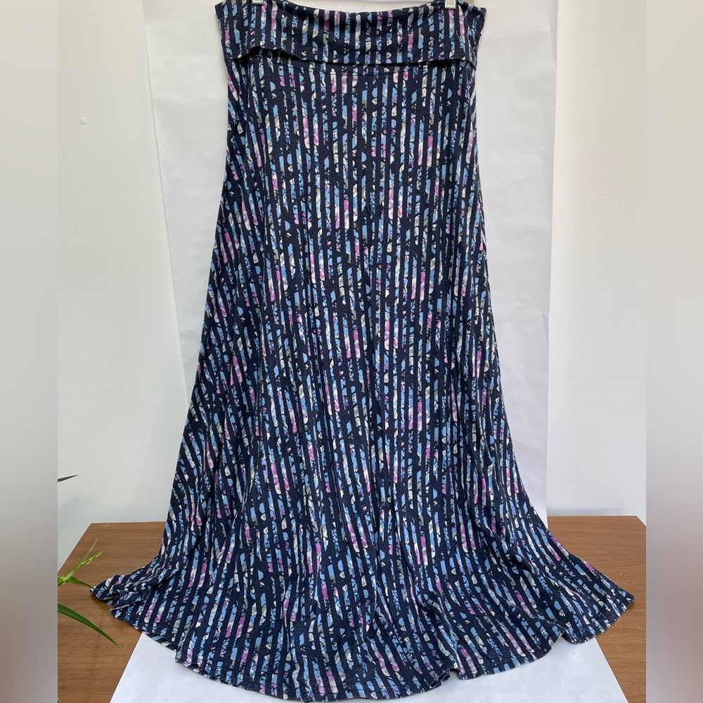 Maxi cotton pull on skirt with a rolled waistband.